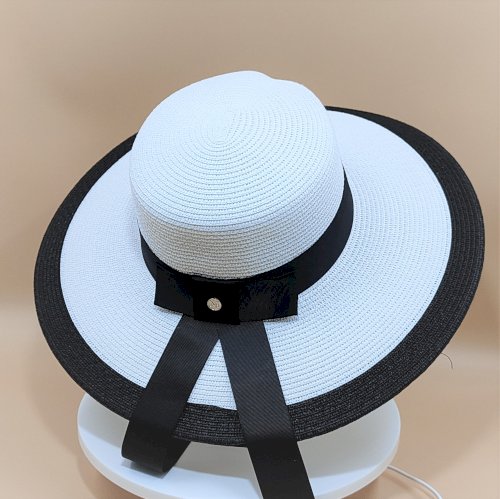 Paryżanka kapelusz z papieru z bardzo szerokim rondem biało czarny